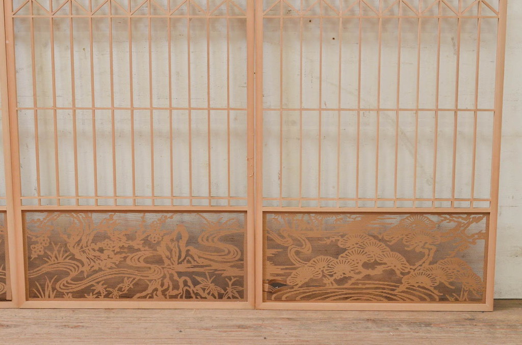 ビンテージ建具　珍しい透かし彫り入り　繊細な松竹梅デザインの意匠が素晴らしい書院戸4枚セット(引き戸、ガラス戸、窓、ヴィンテージ)(R-073948)