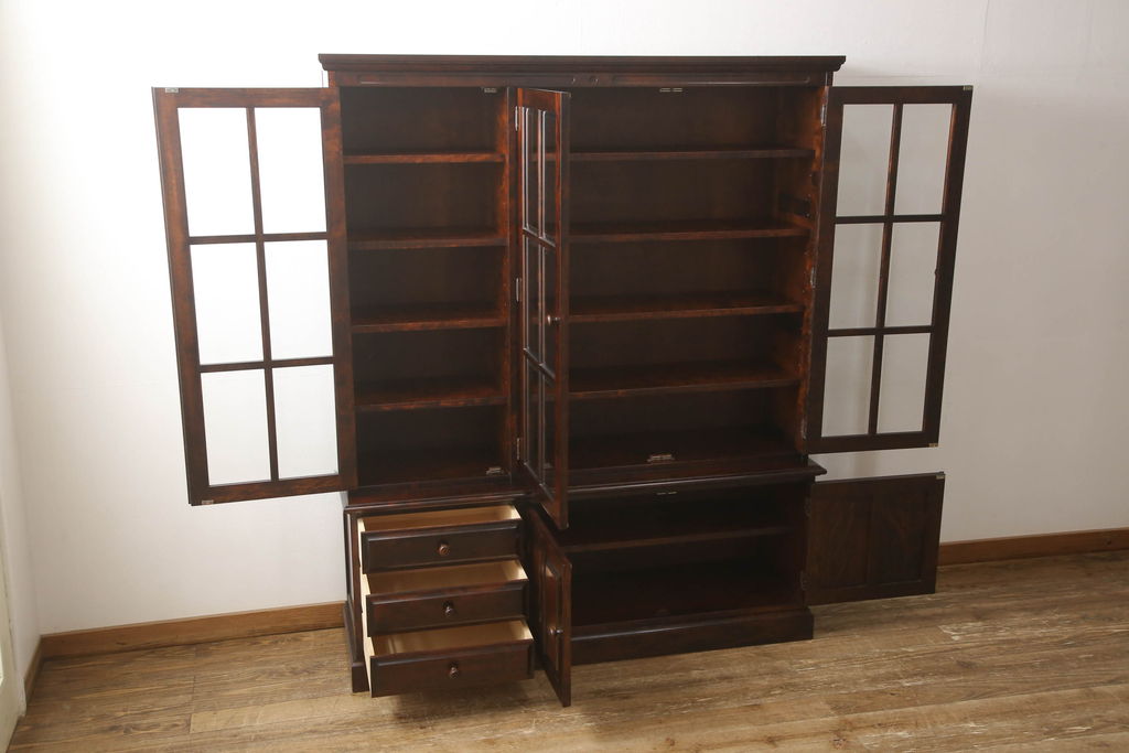 中古　神居民芸家具　和洋どちらの空間にも馴染むキャビネット(食器棚、カップボード、収納棚、戸棚)(R-060820)