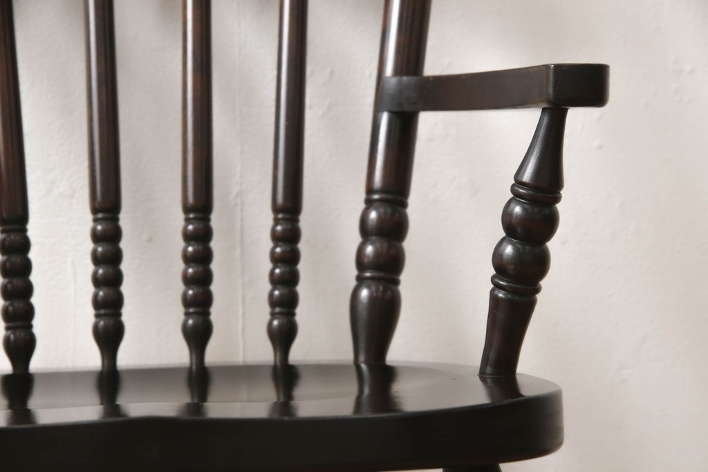 中古　北海道民芸家具　上品なデザインのアームチェア(ダイニングチェア、椅子)(R-058314)