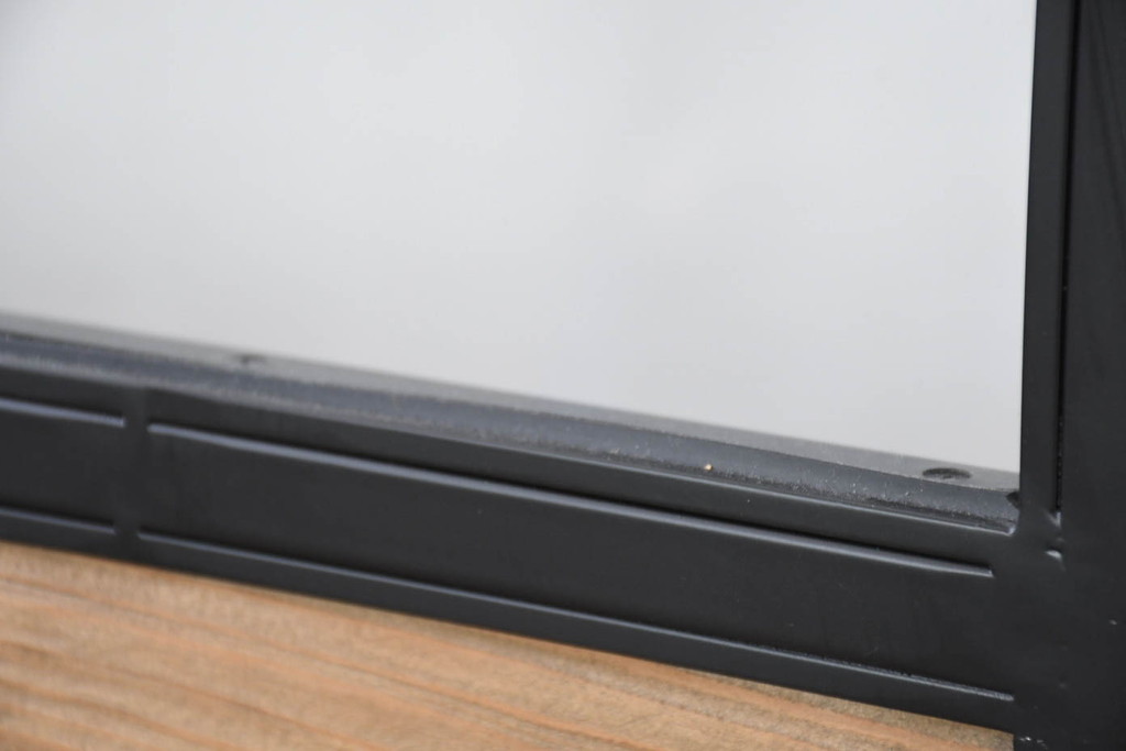 中古　UP TOWN FURNITURE(アップ タウン ファニチャー)　WORC(ウォルク)　インダストリアル　ガラス入り　ヴィンテージ感溢れるキャスター付きパーテーション2台セット(衝立て、ついたて、衝い立て、仕切り、間仕切り、店舗什器)(定価2台で約174000円)(R-082307)