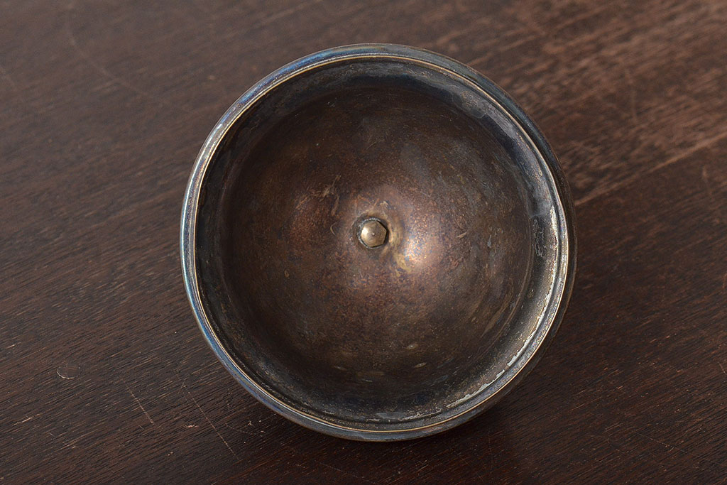 ヴィンテージ雑貨　おしゃれな小物入れになるシルバーメッキの真鍮製トロフィー(ディスプレイ、ビンテージ)(R-044188)