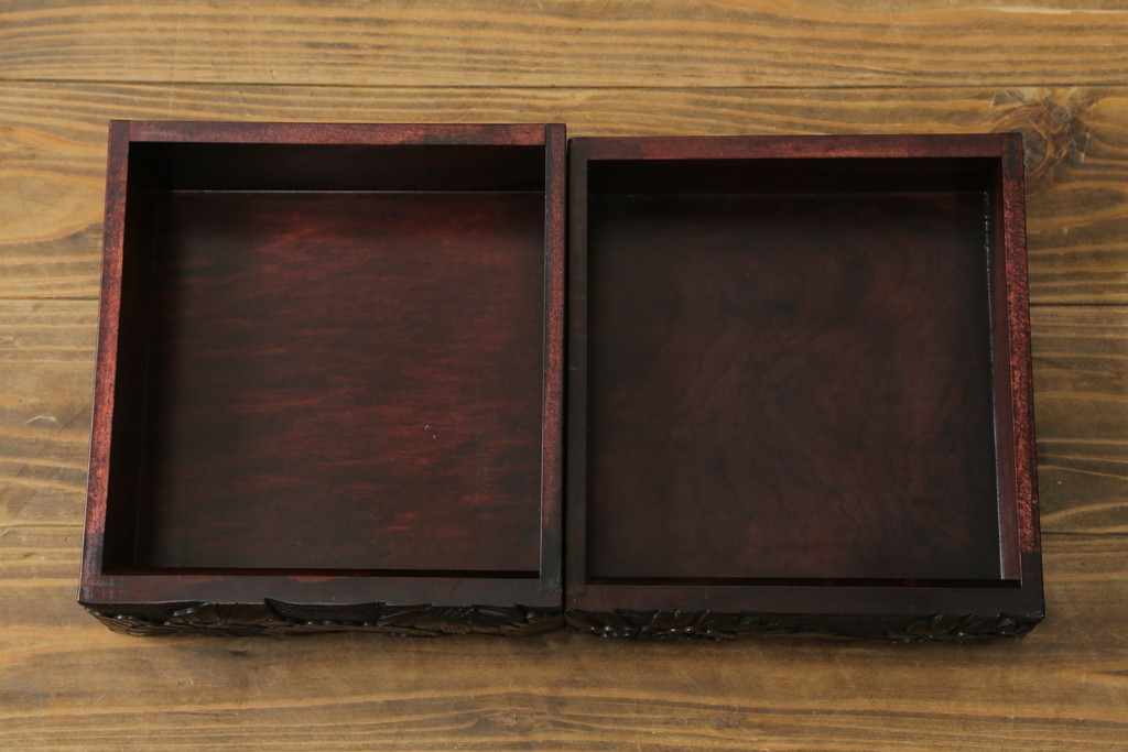 中古　美品　日光彫り　大胆にあしらわれた花の意匠が魅力的な小引き出し(小物収納、卓上収納)(R-071399)