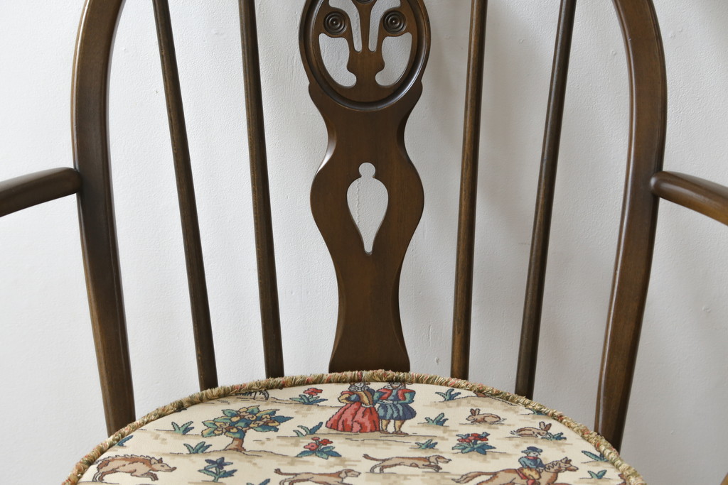 イギリスビンテージ　ERCOL(アーコール)　クッション付きシスルバックチェア(椅子、ダイニングチェア、アームチェア、ウィンザーチェア、板座チェア、イス、1人掛け、ヴィンテージ、ウインザーチェア)(R-059507)