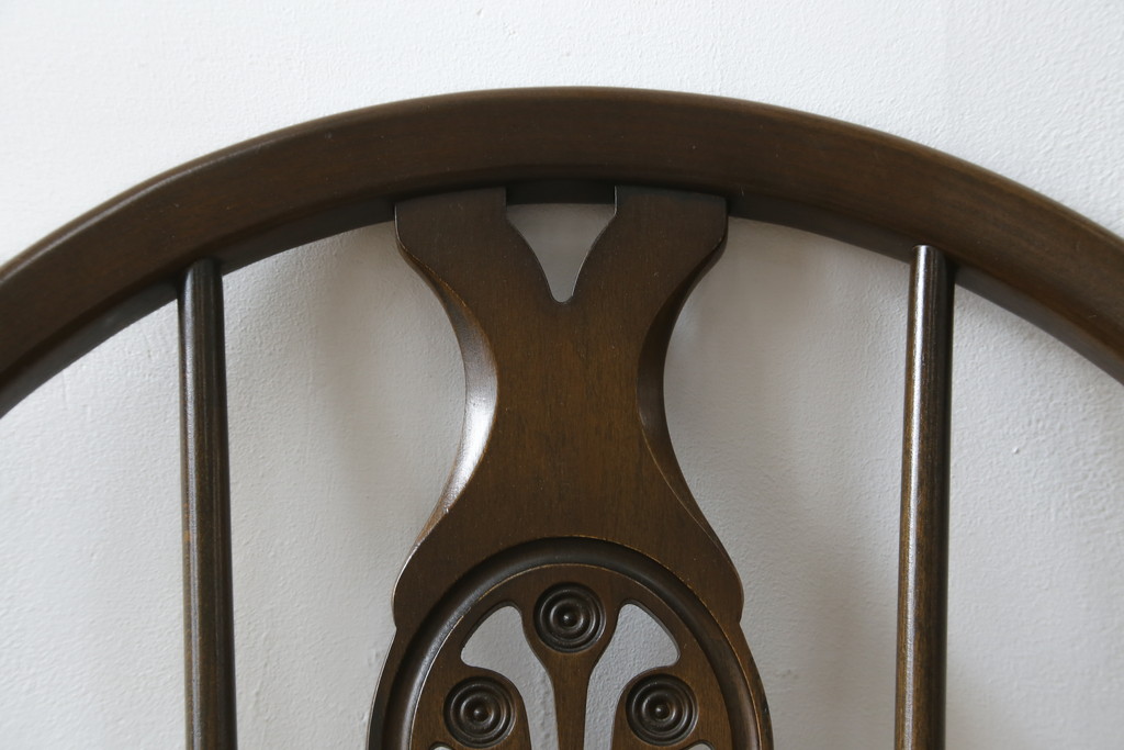 イギリスビンテージ　ERCOL(アーコール)　クッション付きシスルバックチェア(椅子、ダイニングチェア、アームチェア、ウィンザーチェア、板座チェア、イス、1人掛け、ヴィンテージ、ウインザーチェア)(R-059507)