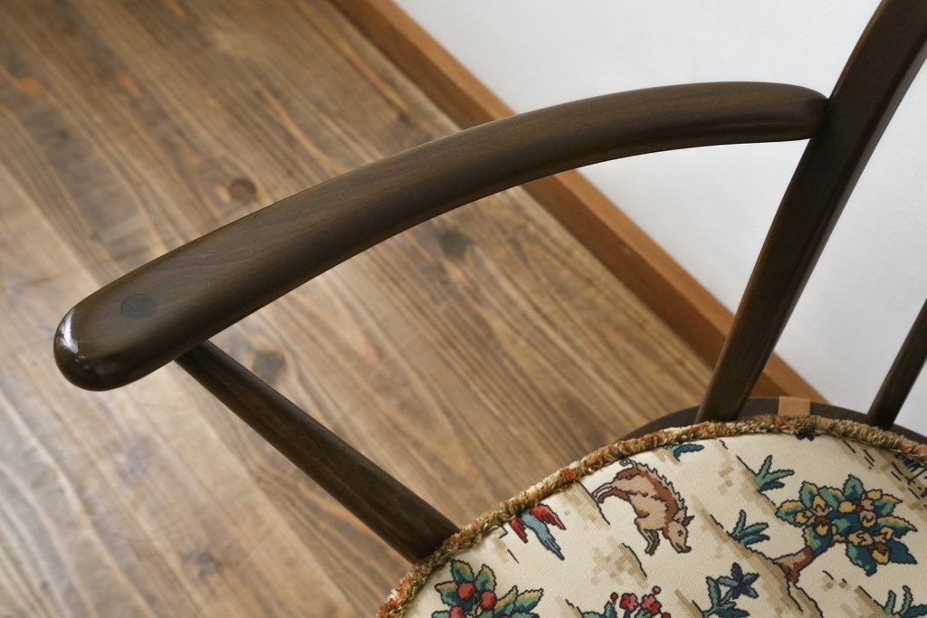 イギリスビンテージ　ERCOL(アーコール)　クッション付きシスルバックチェア(椅子、ダイニングチェア、アームチェア、ウィンザーチェア、板座チェア、イス、1人掛け、ヴィンテージ、ウインザーチェア)(R-059507)