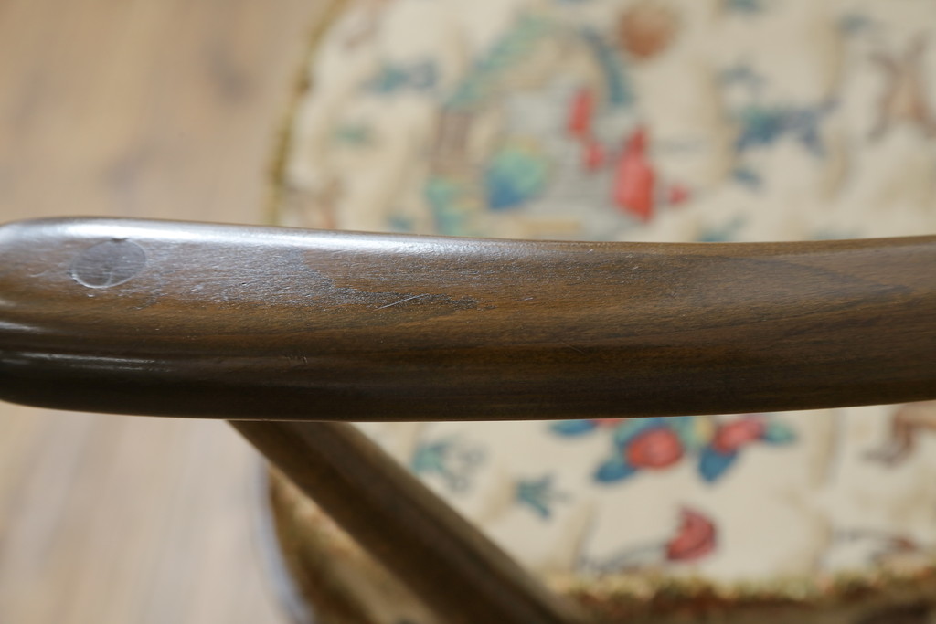 イギリスビンテージ　ERCOL(アーコール)　クッション付きシスルバックチェア(椅子、ダイニングチェア、アームチェア、ウィンザーチェア、板座チェア、イス、1人掛け、ヴィンテージ、ウインザーチェア)(R-059507)