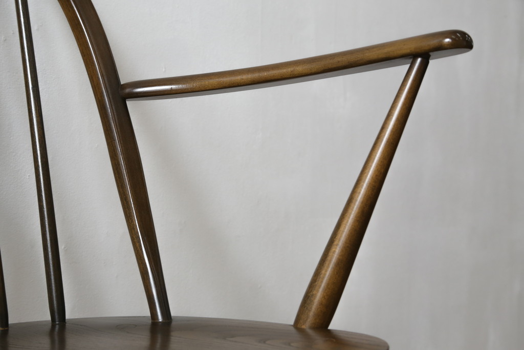 イギリスビンテージ　ERCOL(アーコール)　クッション付きシスルバックチェア(椅子、ダイニングチェア、アームチェア、ウィンザーチェア、板座チェア、イス、1人掛け、ヴィンテージ、ウインザーチェア)(R-059507)