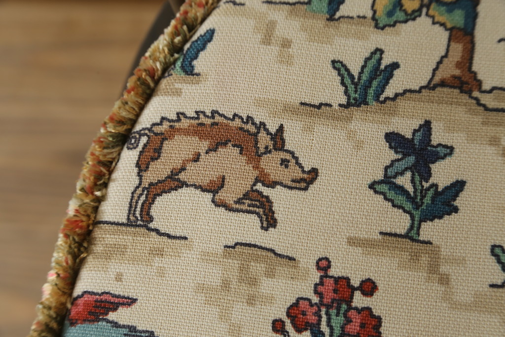 イギリスビンテージ　ERCOL(アーコール)　クッション付きシスルバックチェア(椅子、ダイニングチェア、アームチェア、ウィンザーチェア、板座チェア、イス、1人掛け、ヴィンテージ、ウインザーチェア)(R-059507)