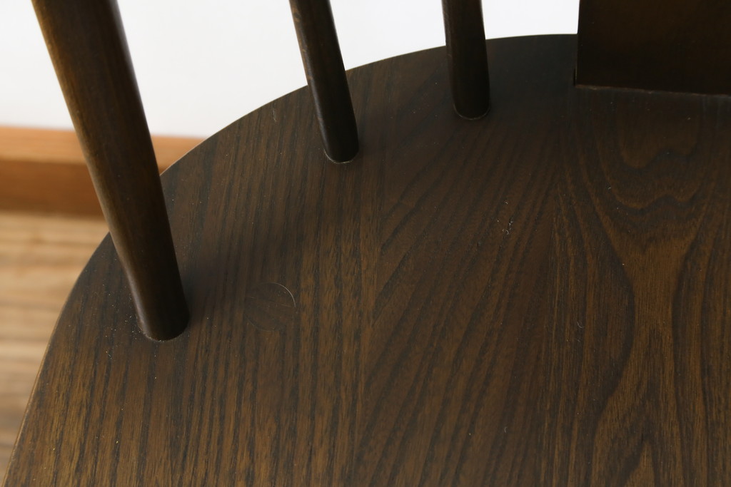イギリスビンテージ　ERCOL(アーコール)　クッション付きシスルバックチェア(椅子、ダイニングチェア、アームチェア、ウィンザーチェア、板座チェア、イス、1人掛け、ヴィンテージ、ウインザーチェア)(R-059507)