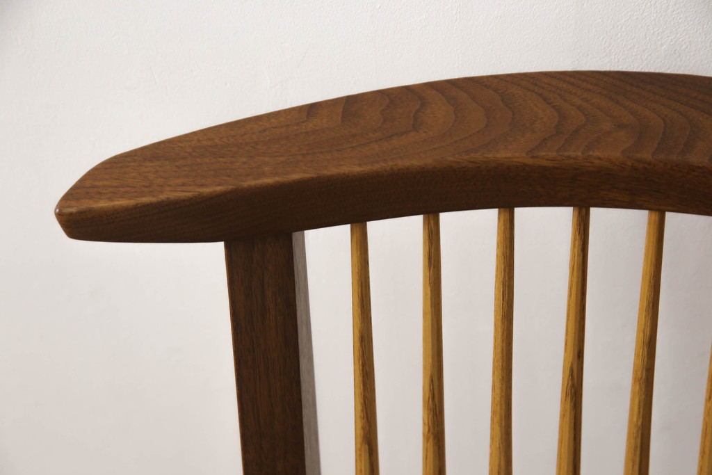 中古　ジョージナカシマ　桜製作所　コノイドチェア(CONOID CHAIR)　CN101　スタイリッシュな佇まいのサイドチェア(ジョージ・ナカシマ、板座チェア、ダイニングチェア、椅子、イス)(R-068142)