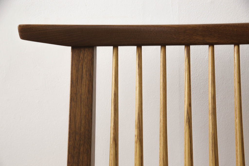 中古　ジョージナカシマ　桜製作所　コノイドチェア(CONOID CHAIR)　CN101　スタイリッシュな佇まいのサイドチェア(ジョージ・ナカシマ、板座チェア、ダイニングチェア、椅子、イス)(R-068142)