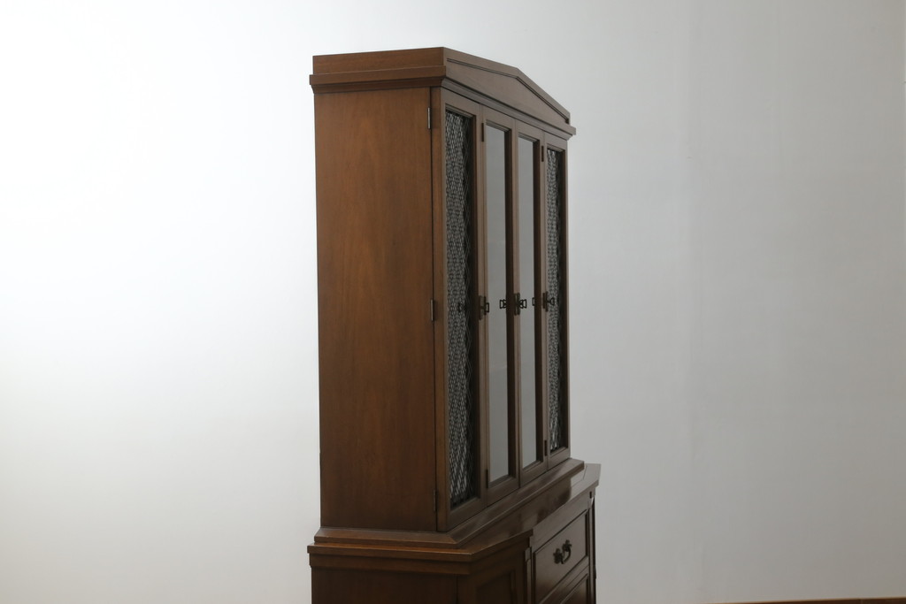 中古　DREXEL HERITAGE(ドレクセルヘリテイジ)　Triune(トライユン)　凛とした佇まいの食器棚(定価約90万円)(カップボード、キャビネット)(R-051719)