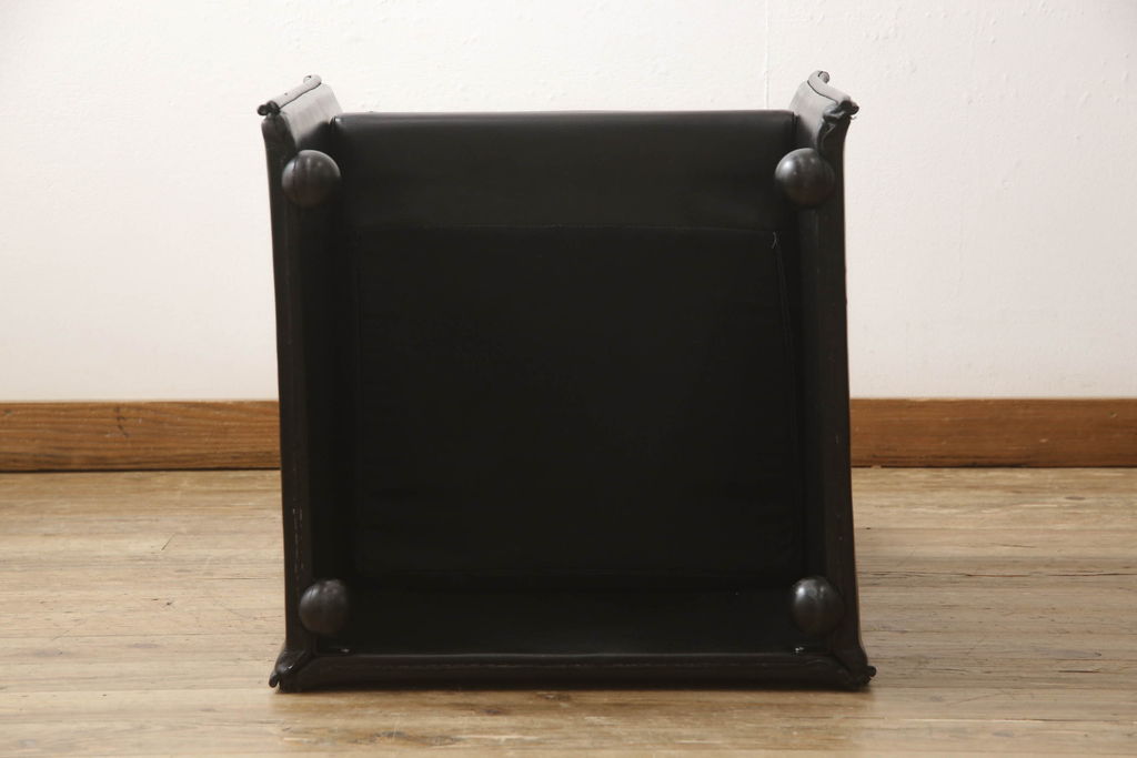 中古　美品　Cassina(カッシーナ)　401 BREAK(ブレーク)　MARIO BELLINI(マリオベリーニ)　キャスター付きアームチェア(ダイニングチェア、一人掛けソファ、1P)(定価約46万円)(R-051528)