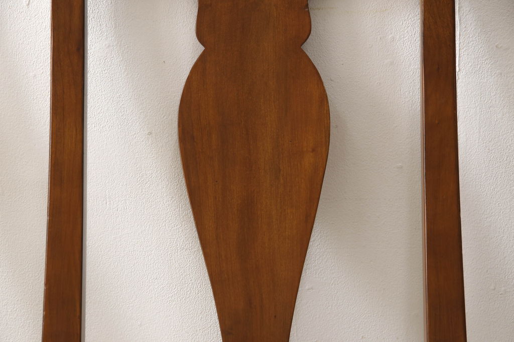 中古 ETHAN ALLEN(イーセンアーレン) クラシックな装飾が素敵な