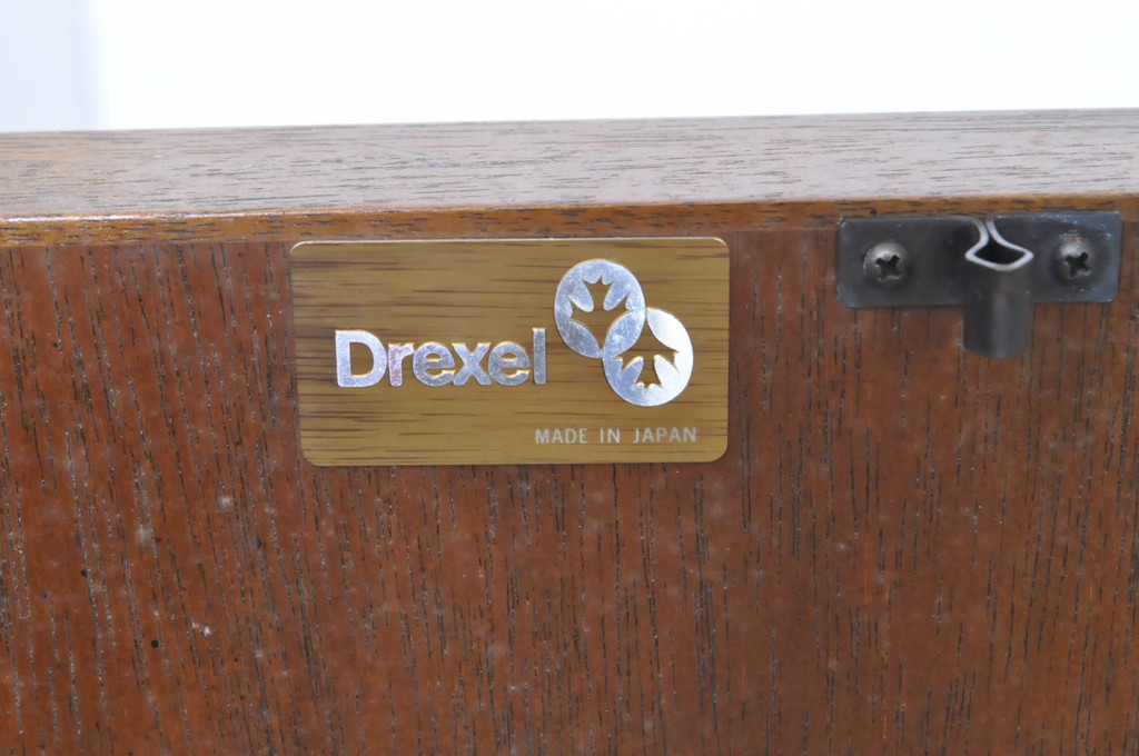 中古　美品　DREXEL HERITAGE(ドレクセルヘリテイジ)　FRANCESCA(フランチェスカ)シリーズ　拡張式の天板が付いたサイドボード(サーバー、カウンター、収納棚)(R-068520)