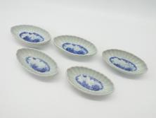 染付　楕円　菊形　花蠂図　上品なフォルムが食卓のアクセントになる小皿5枚セット(変形皿、和食器)(R-061873)