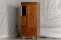中古　美品　ニレ材　両面使いで場所を選ばずにお部屋づくりを楽しめる小振りな階段箪笥(和たんす、収納タンス、戸棚、引き出し)(R-079267)