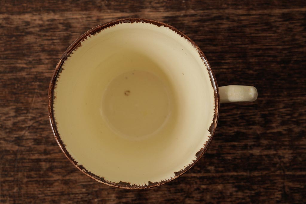ヴィンテージ雑貨　イギリス　コテージのようなデザインが可愛らしいカップ&ソーサー(洋食器、ビンテージ)(R-037818)