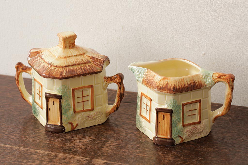 ヴィンテージ雑貨　イギリス　Keele St. Pottery(KSP)　COTTAGEWARE(コテージウェア)　ミルクジャグ&シュガーポット(クリーマー、ビンテージ)(R-037819)