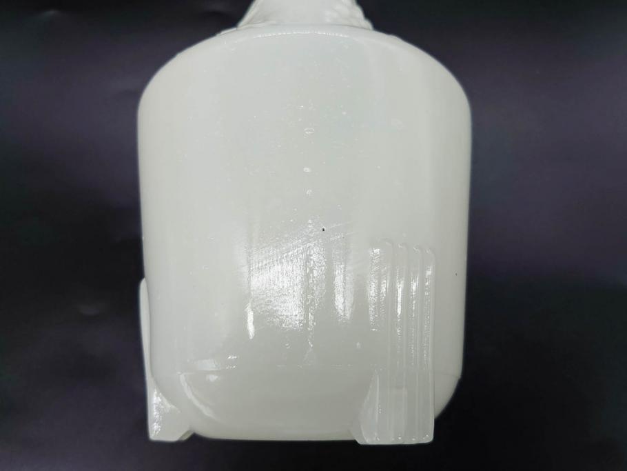 昭和レトロ　乳白　空間に温かみと安らぎを与えてくれるガラス瓶2点セット(ワインボトル、硝子、ビン、花瓶、花入、花生、花器)(R-082799)
