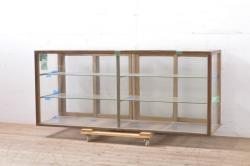 アンティーク家具　和製アンティーク　前面ケヤキ材　結霜ガラスが魅力の鉄脚キャビネット(食器棚、収納棚)