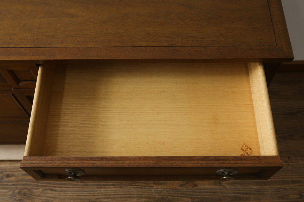 中古　DREXEL HERITAGE(ドレクセルヘリテイジ)　Triune(トライユン)　マホガニー材　上品な佇まいが魅力のサイドボード(サイドチェスト、引き出し、収納棚、米国)(R-082770)