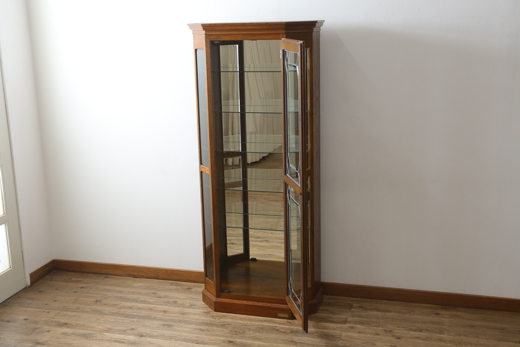 中古　美品　三越家具(現カントリーハウス)　Brugge(ブルージュ)　背面鏡張り　クラシカルな佇まいのキュリオケース(ガラスケース、ショーケース、飾り棚、陳列棚、キャビネット)(R-061237)
