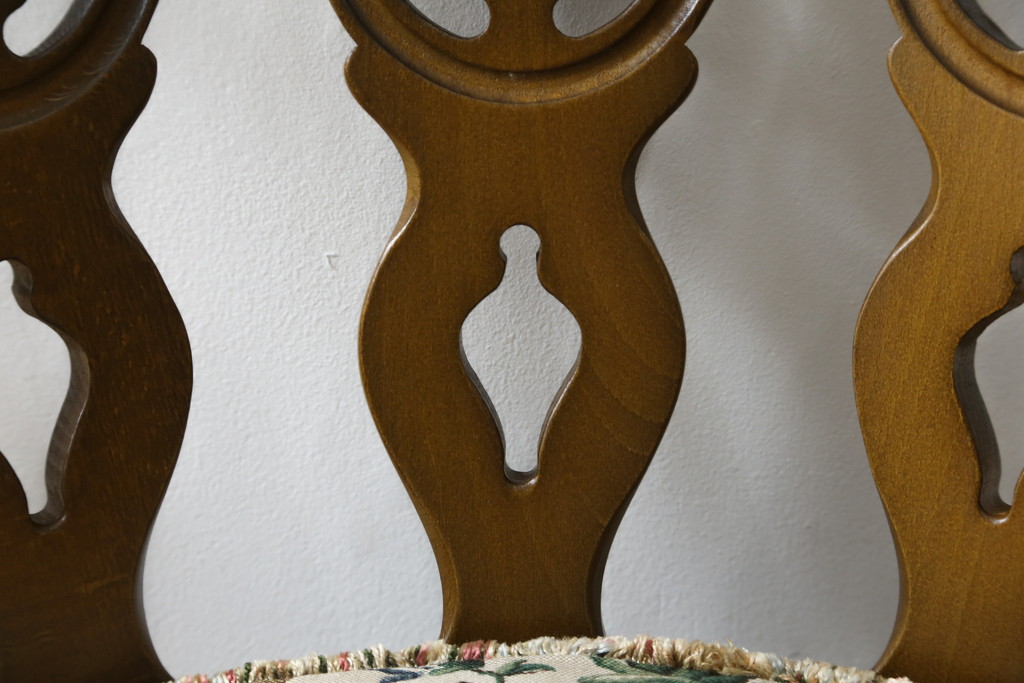 イギリスビンテージ　ERCOL(アーコール)　クッション付き　上品な佇まいのシスルバックチェア2脚セット(ダイニングチェア、椅子、イス、板座チェア、ウィンザーチェア、ウインザーチェア、ヴィンテージ、英国、バラ売り可能)(R-065626)