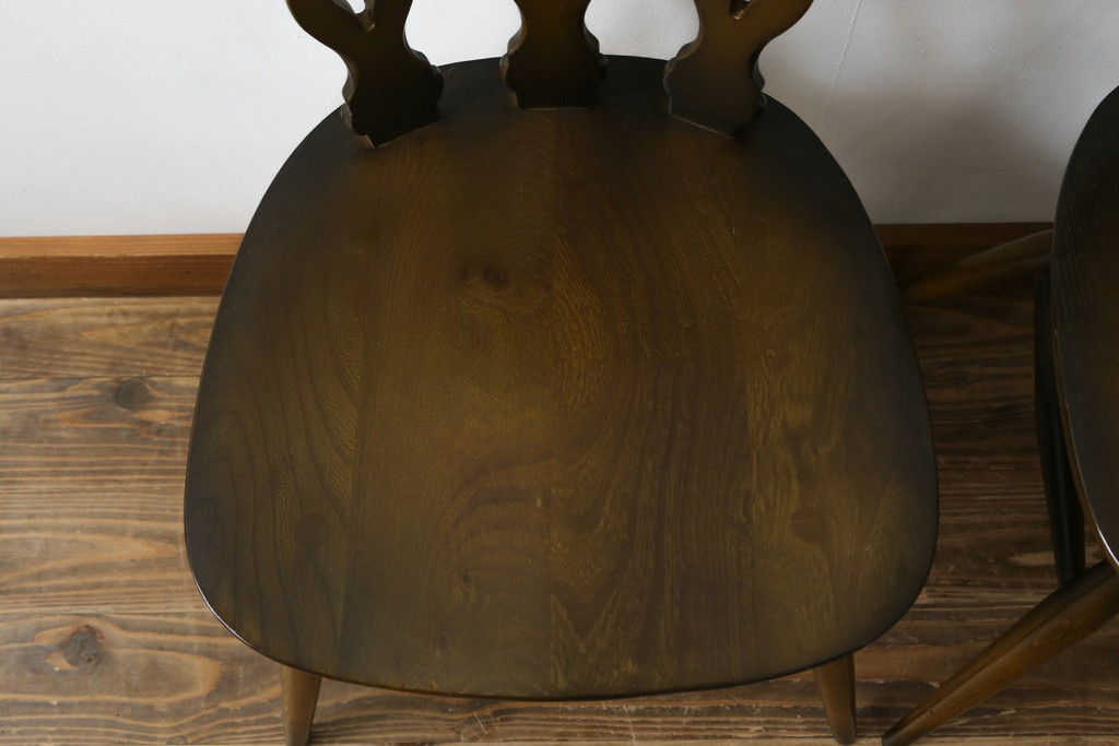 イギリスビンテージ　ERCOL(アーコール)　クッション付き　上品な佇まいのシスルバックチェア2脚セット(ダイニングチェア、椅子、イス、板座チェア、ウィンザーチェア、ウインザーチェア、ヴィンテージ、英国、バラ売り可能)(R-065626)