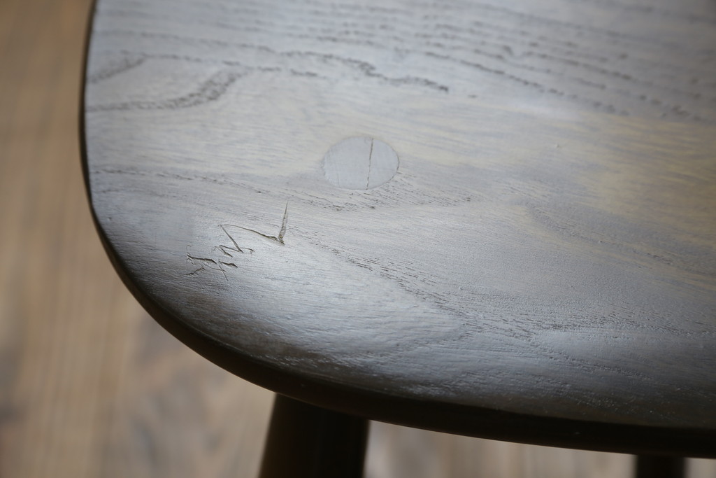 イギリスビンテージ　ERCOL(アーコール)　クッション付き　上品な佇まいのシスルバックチェア2脚セット(ダイニングチェア、椅子、イス、板座チェア、ウィンザーチェア、ウインザーチェア、ヴィンテージ、英国、バラ売り可能)(R-065626)