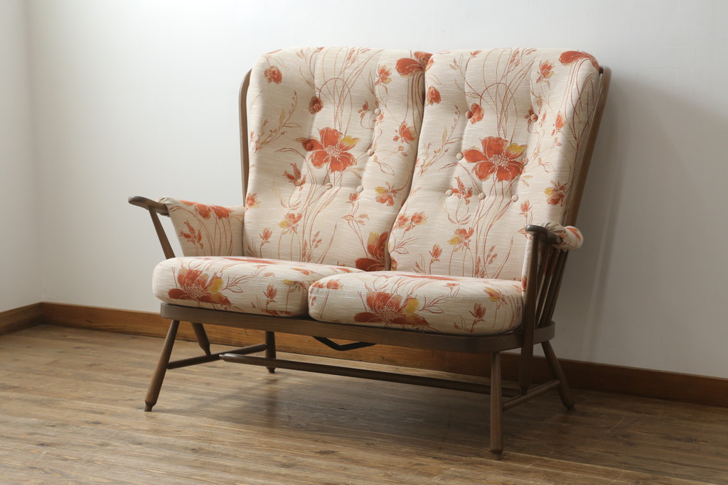 イギリスビンテージ　超美品　ERCOL(アーコール)　エバーグリーン　曲げ木のフレームが目を惹くハイバック2人掛けソファ(アームソファ、ラブソファ、二人掛け、ヴィンテージ、英国、北欧)(R-061602)