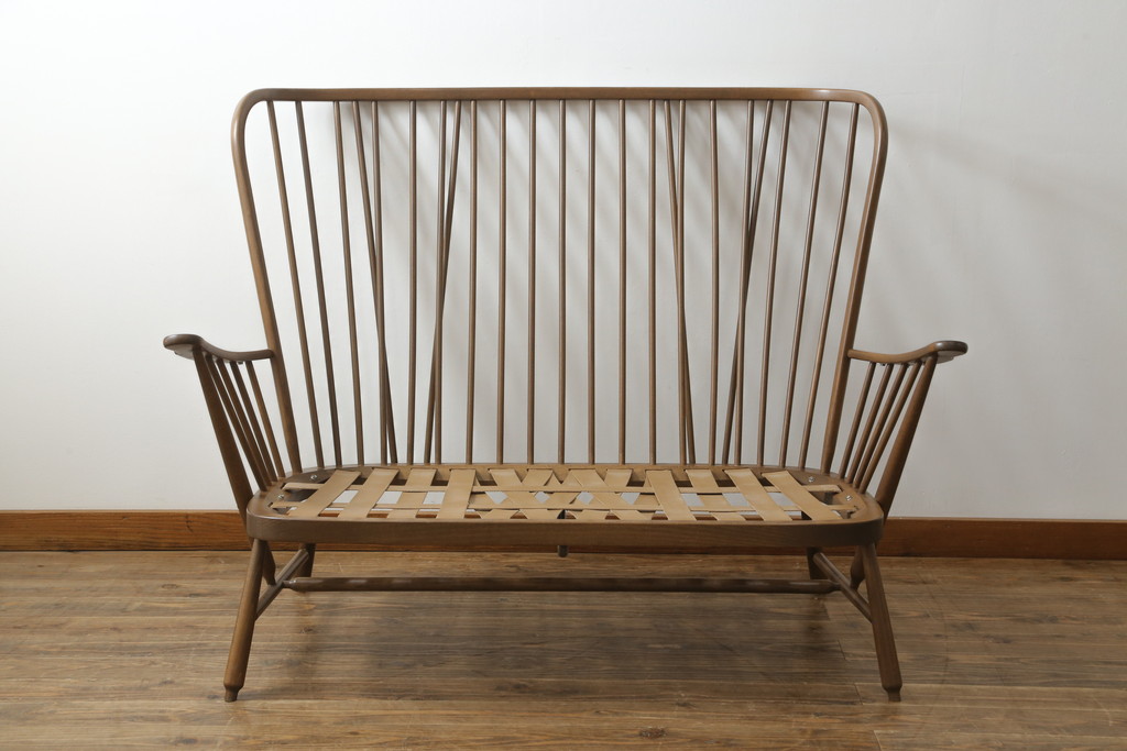 イギリスビンテージ　超美品　ERCOL(アーコール)　エバーグリーン　曲げ木のフレームが目を惹くハイバック2人掛けソファ(アームソファ、ラブソファ、二人掛け、ヴィンテージ、英国、北欧)(R-061602)