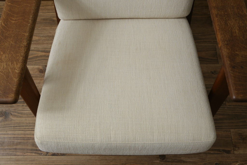 デンマークビンテージ　GETAMA(ゲタマ)　Hans J Wegner(ハンス・J・ウェグナー)　GE290A　オーク材　くつろぎの空間を演出するイージーチェア(椅子、イス、アームチェア、1P、一人掛け、1人掛けソファ、ヴィンテージ、北欧)(R-082844)