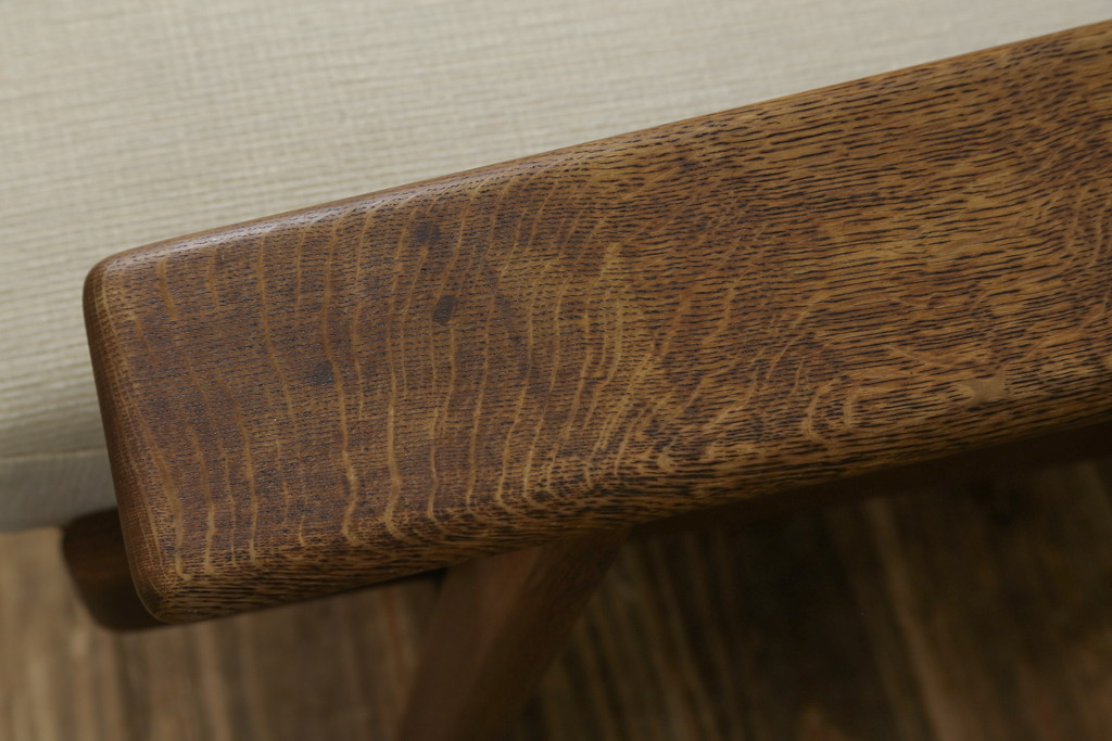 デンマークビンテージ　GETAMA(ゲタマ)　Hans J Wegner(ハンス・J・ウェグナー)　GE290A　オーク材　くつろぎの空間を演出するイージーチェア(椅子、イス、アームチェア、1P、一人掛け、1人掛けソファ、ヴィンテージ、北欧)(R-082844)
