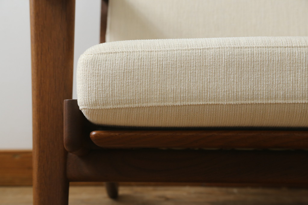 デンマークビンテージ　GETAMA(ゲタマ)　Hans J Wegner(ハンス・J・ウェグナー)　GE290A　オーク材　くつろぎの空間を演出するイージーチェア(椅子、イス、アームチェア、1P、一人掛け、1人掛けソファ、ヴィンテージ、北欧)(R-082844)