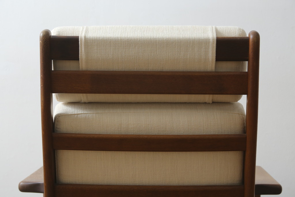 デンマークビンテージ　GETAMA(ゲタマ)　Hans J Wegner(ハンス・J・ウェグナー)　GE290A　オーク材　くつろぎの空間を演出するイージーチェア(椅子、イス、アームチェア、1P、一人掛け、1人掛けソファ、ヴィンテージ、北欧)(R-082844)