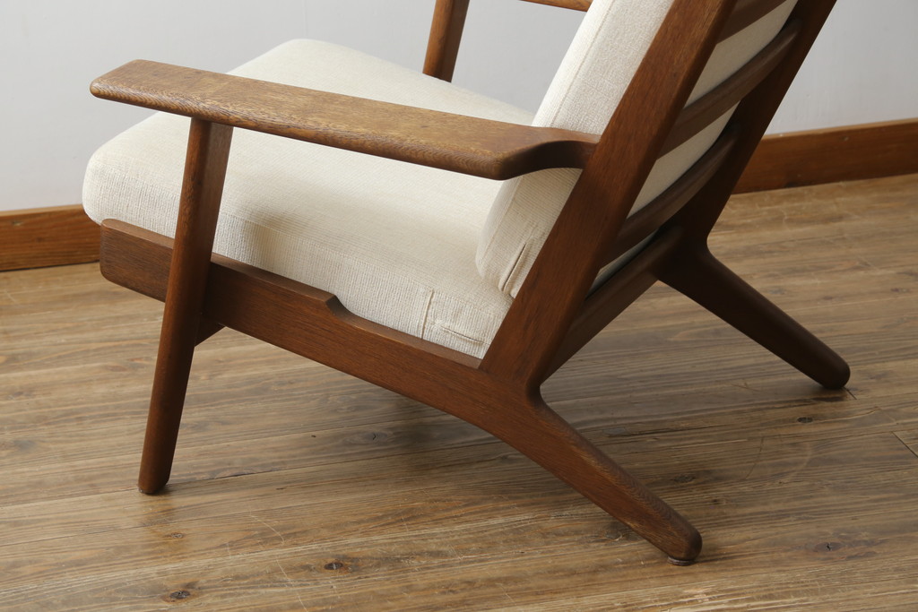 デンマークビンテージ　GETAMA(ゲタマ)　Hans J Wegner(ハンス・J・ウェグナー)　GE290A　オーク材　くつろぎの空間を演出するイージーチェア(椅子、イス、アームチェア、1P、一人掛け、1人掛けソファ、ヴィンテージ、北欧)(R-082844)