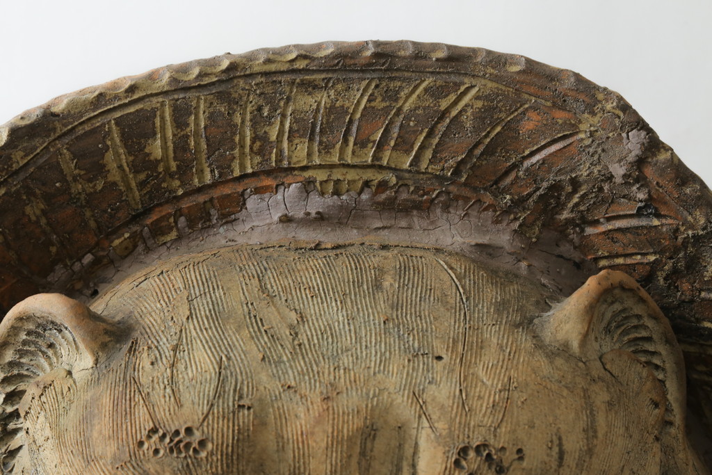時代物　信楽焼　特大144cm　素朴な質感が味わい深い狸の置物(たぬき、タヌキ、オブジェ)(R-075842)