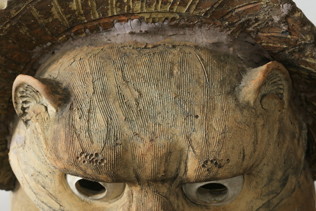 時代物　信楽焼　特大144cm　素朴な質感が味わい深い狸の置物(たぬき、タヌキ、オブジェ)(R-075842)