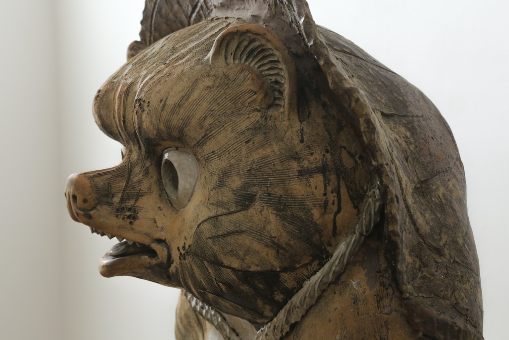 時代物　信楽焼　特大144cm　素朴な質感が味わい深い狸の置物(たぬき、タヌキ、オブジェ)(R-075842)
