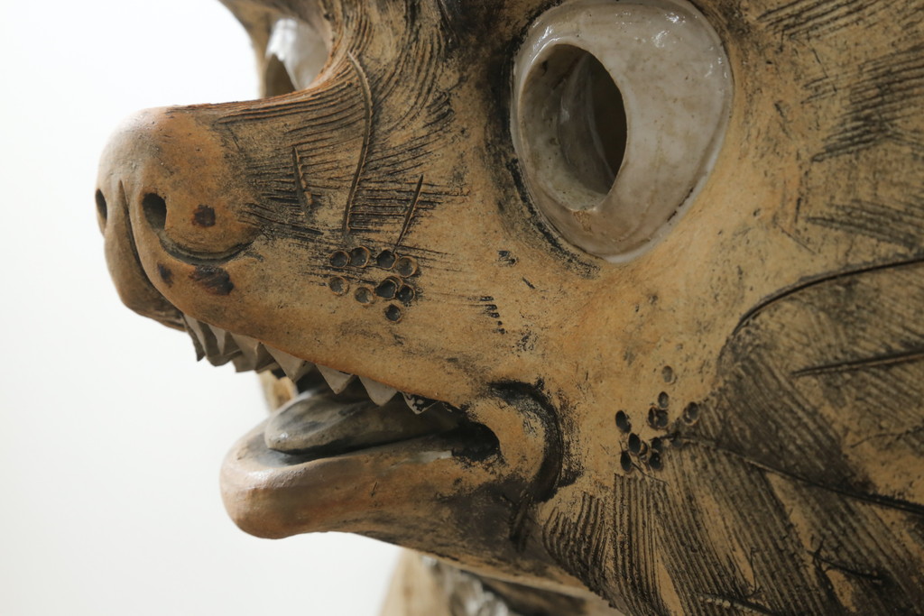 時代物　信楽焼　特大144cm　素朴な質感が味わい深い狸の置物(たぬき、タヌキ、オブジェ)(R-075842)