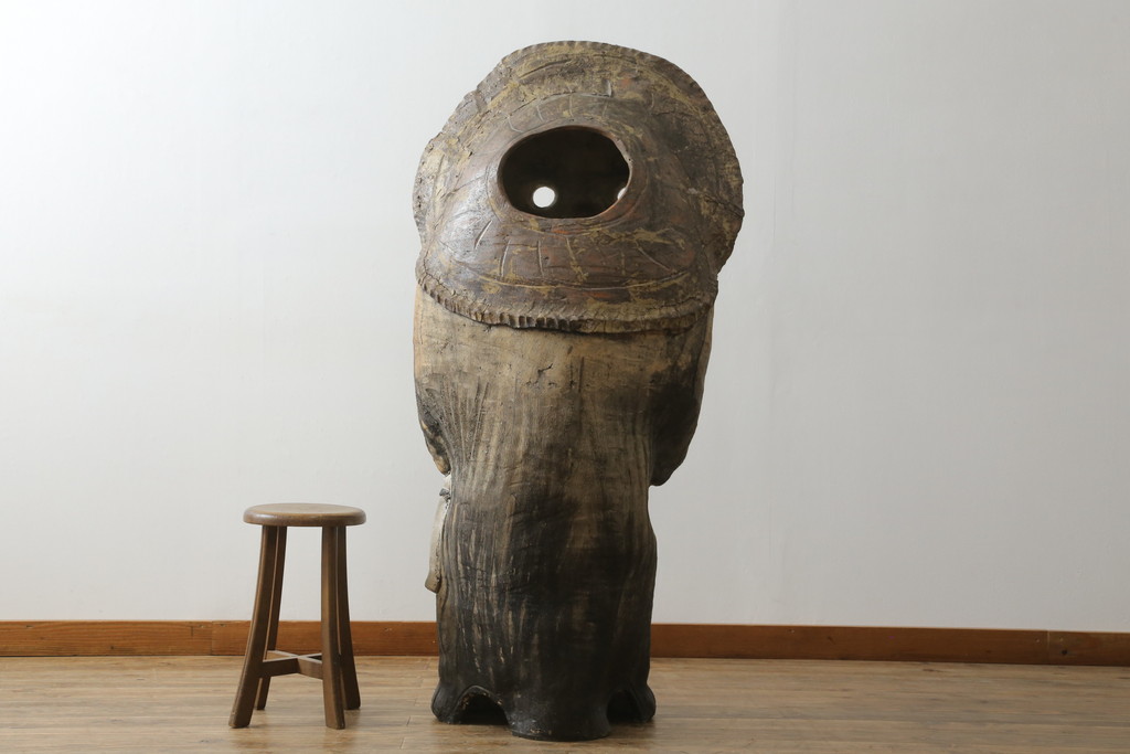 時代物　信楽焼　特大144cm　素朴な質感が味わい深い狸の置物(たぬき、タヌキ、オブジェ)(R-075842)