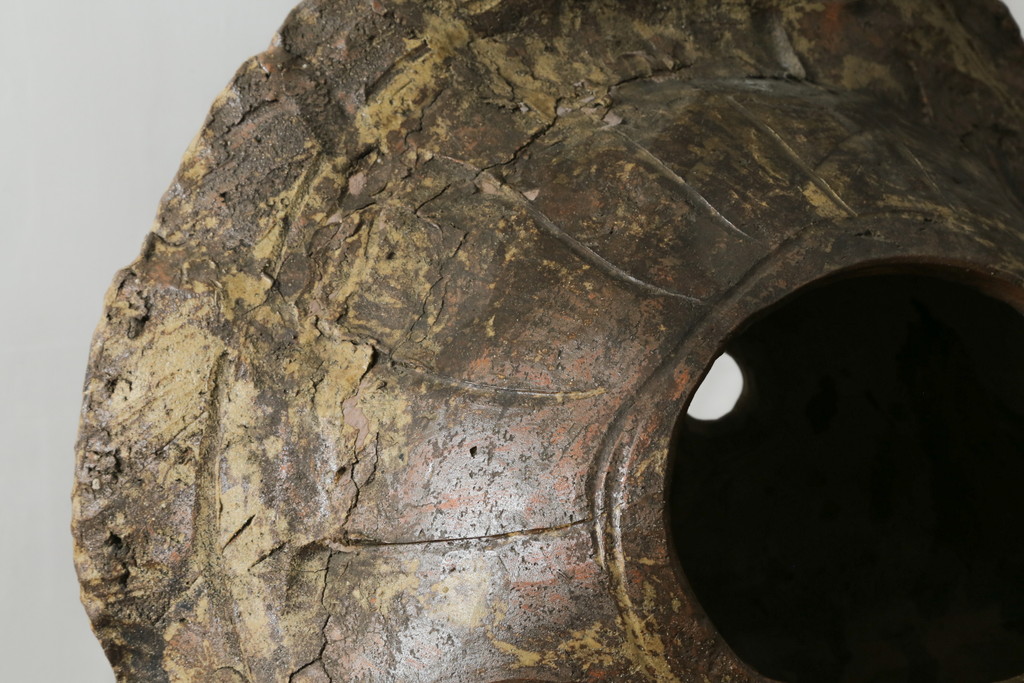 時代物　信楽焼　特大144cm　素朴な質感が味わい深い狸の置物(たぬき、タヌキ、オブジェ)(R-075842)