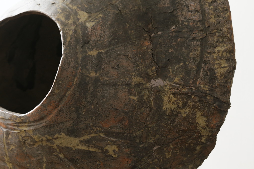 時代物　信楽焼　特大144cm　素朴な質感が味わい深い狸の置物(たぬき、タヌキ、オブジェ)(R-075842)