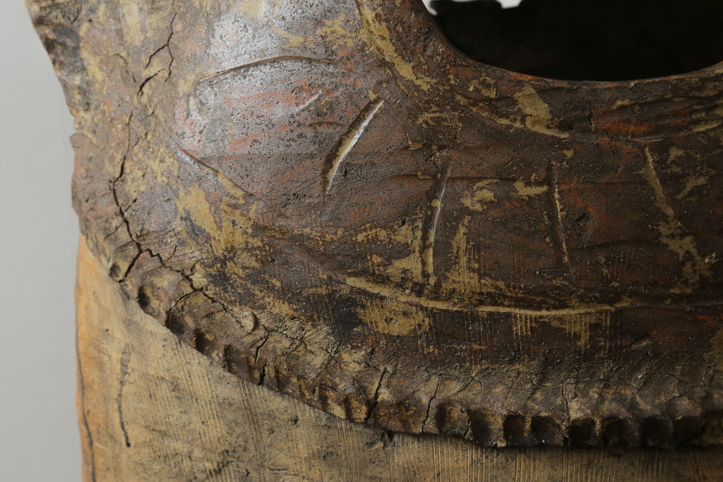 時代物　信楽焼　特大144cm　素朴な質感が味わい深い狸の置物(たぬき、タヌキ、オブジェ)(R-075842)