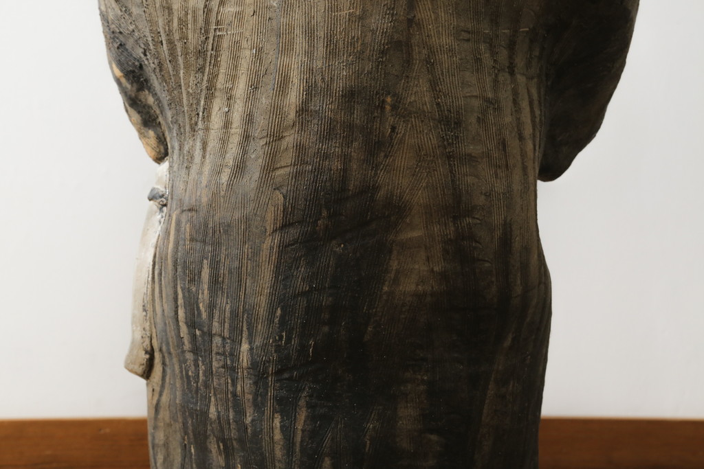 時代物　信楽焼　特大144cm　素朴な質感が味わい深い狸の置物(たぬき、タヌキ、オブジェ)(R-075842)
