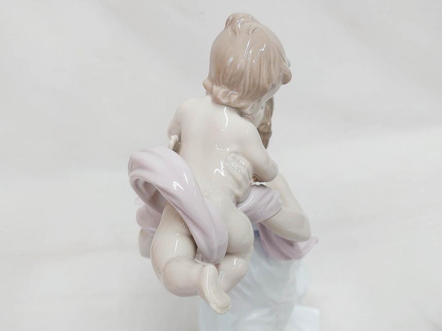 スペイン リヤドロ LLADRO 幸せの瞬間 6858 細部まで職人の