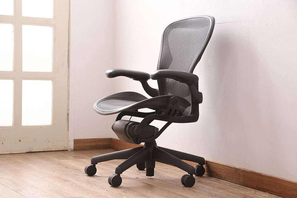 中古　Hermanmiller(ハーマンミラー社)　Bサイズ　ランバーサポート　アーロンチェア(オフィスチェア、椅子、イス)(R-047978)