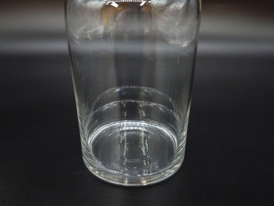 昭和レトロ　昭和初期　色々な使い方が楽しめる蓋付きガラス瓶2個セット(薬瓶、ガラスビン、硝子、メディシンボトル、キャニスター、筒型、フタ付き)(R-076202)