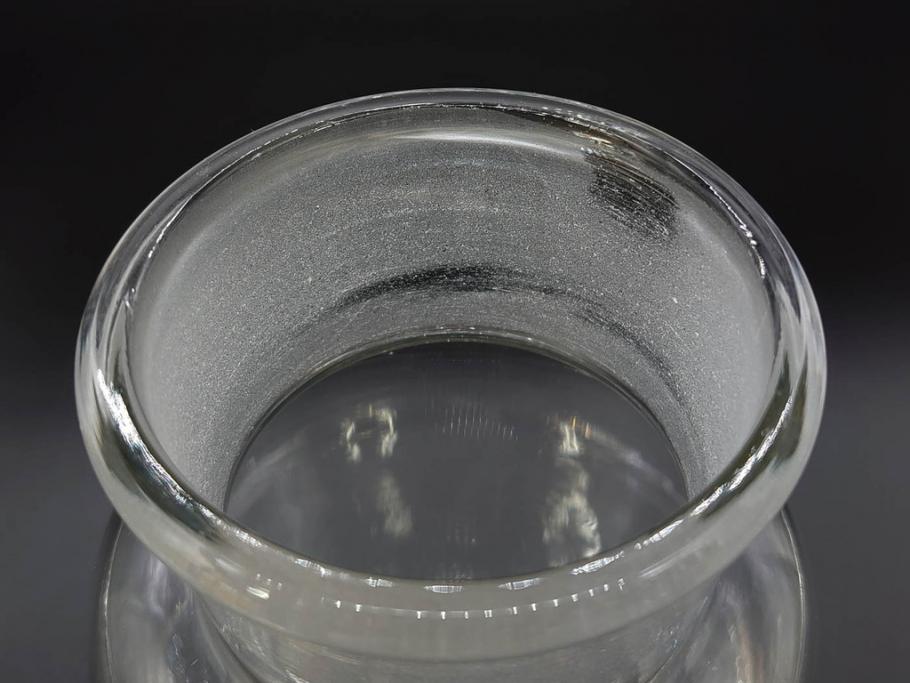 昭和レトロ　昭和初期　色々な使い方が楽しめる蓋付きガラス瓶2個セット(薬瓶、ガラスビン、硝子、メディシンボトル、キャニスター、筒型、フタ付き)(R-076202)